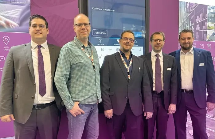 Sebastian Feiler de Sicherheitsdienste-Feiler e.K. et Jonathan Jaime Klein de BVMS avec Michael Kulig et Daniel Schoger, collaborateur du support.