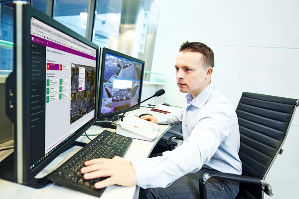 Security employee, price page, COREDINATE, guard patrol system