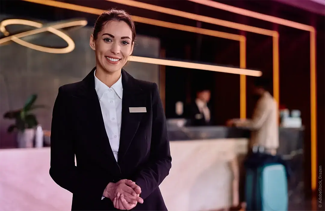 Woman_Female_Concierge_Reception_Desk_Hotel_Apartment_Building